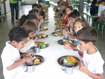 "COMBATE À FOME" ENVOLVE ESFORÇO DE TODOS. NOVA MISSÃO, JUNTA PARCEIROS NUMA LUTA CONTRA O TEMPO E...A FOME NA REGIÃO